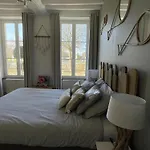Aurefees Bed & Breakfast 3*