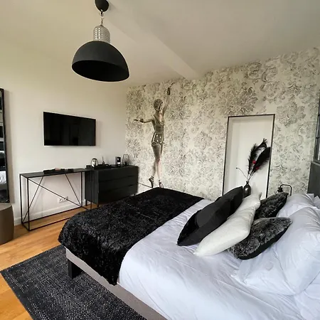 Aurefees Bed & Breakfast *